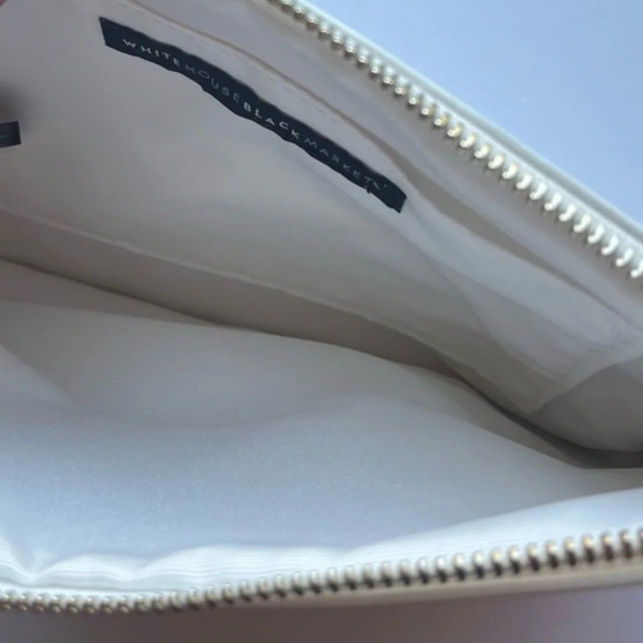 White House Black Market • NWT Hydrangea Pouch Wristlet - Picture 5 of 10